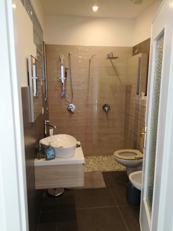 Casa Bonatti Hotell Peschiera del Garda Eksteriør bilde